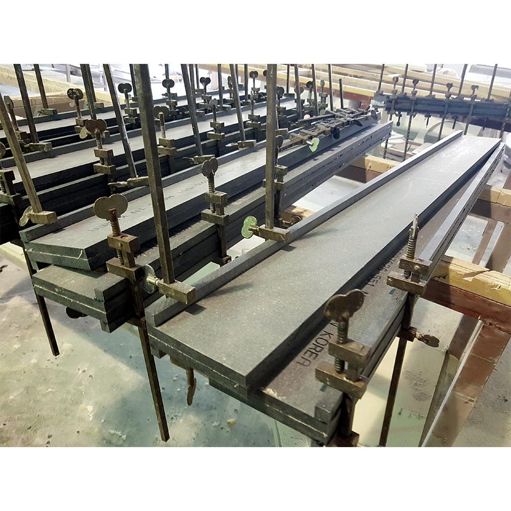 Acrylic Solid Surface that can be processed and installed in any residential or commercial